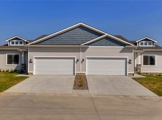 9385 Verdi Ln, West Des Moines, IA 50266