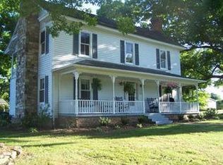 1584 Pinnacle Hotel Rd, Pinnacle, NC 27043