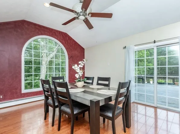 165 Astle St, Tewksbury, MA 01876