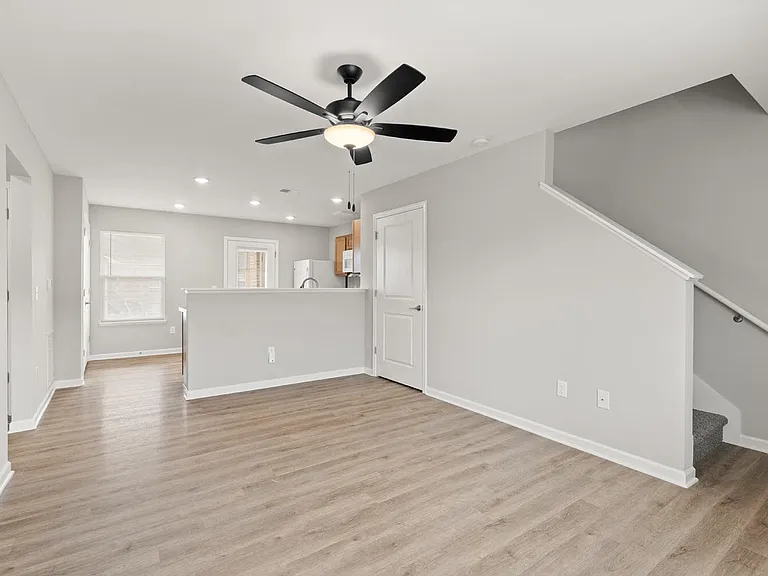 Foxtail Pointe — Photo 30