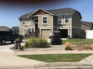8401 N Palm Pl, Spokane, WA 99208