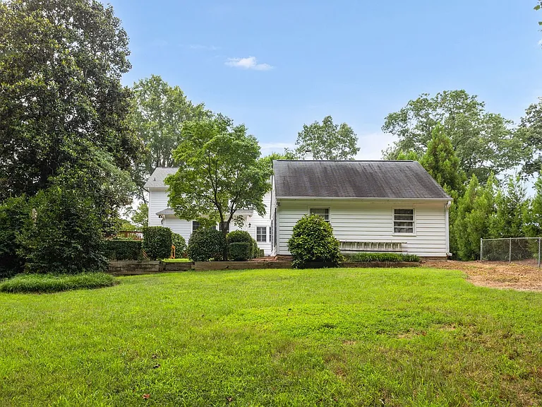 4205 Belvoir Dr — Photo 45