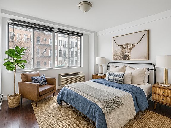 4th image of 286 Stanhope St APT 2C