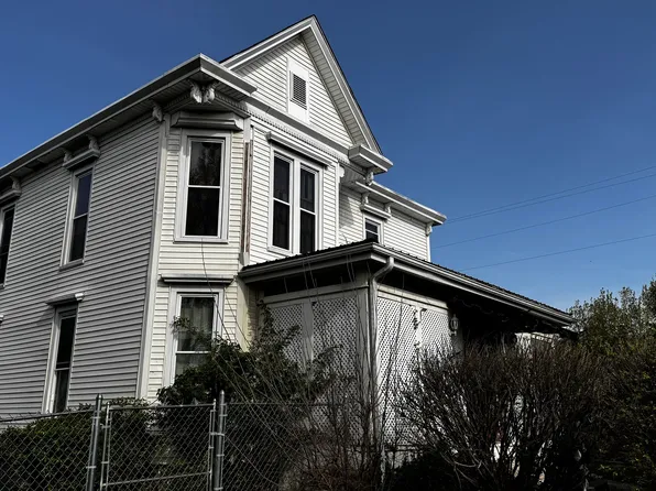 301 S High St, Salem, IN 47167