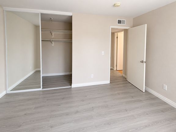 4th image of 17199 W Bernardo Dr W #202