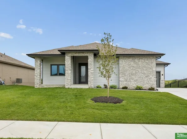 11715 S 119th St, Papillion, NE 68046