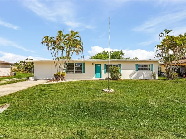 18601 Dogwood Rd, Fort Myers, FL 33967