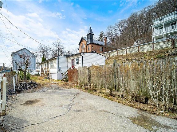 3rd image of 599 Abeel Street