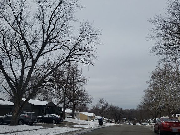 5th image of 3730 SE Truman Ave
