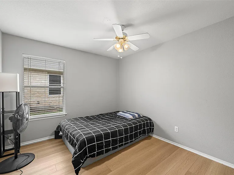 3800 Hickox Dr — Photo 14