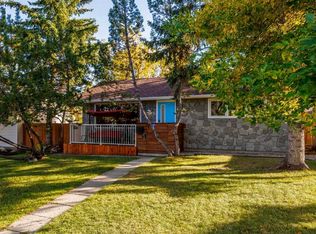4711 N 26th Ave SW, Calgary, AB T3E 0R3