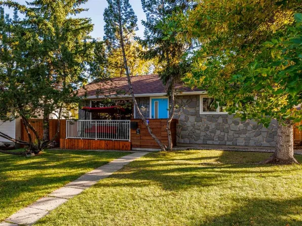 4711 N 26th Ave SW, Calgary, AB T3E 0R3