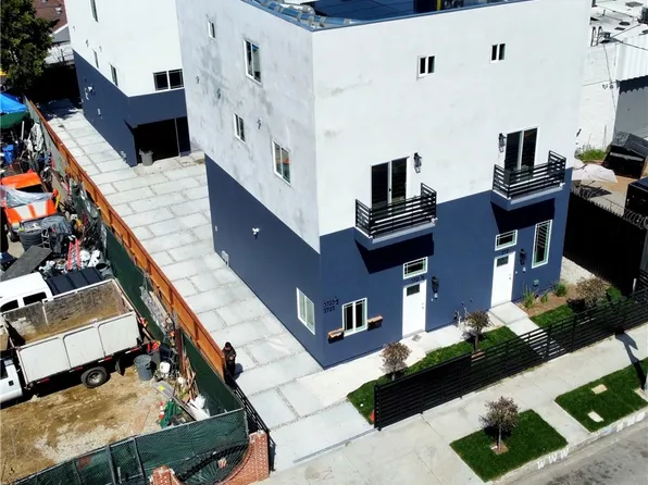 3721 S San Pedro St, Los Angeles, CA 90011