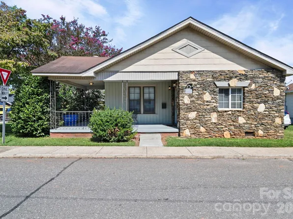 408 Woodlawn Ave, Cramerton, NC 28032