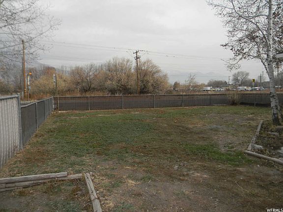 3rd image of 1338 W Garden Dr