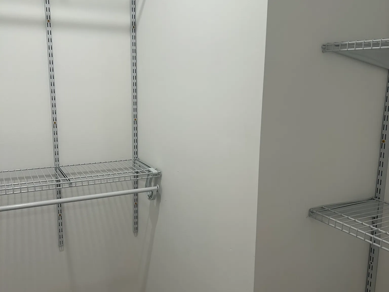 3 bed, 1100 sqft, $1,300 — Photo 3
