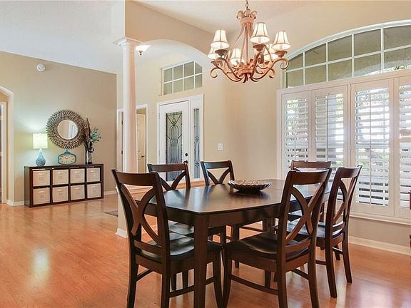5th image of 9331 Deer Creek Dr