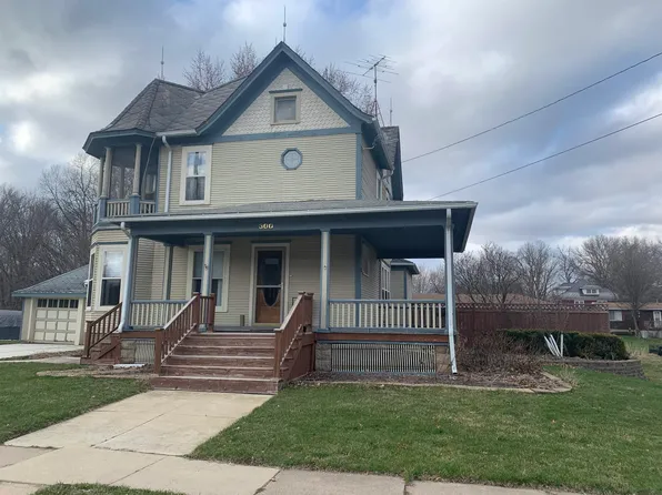 300 W Fayette St, Denver, IA 50622