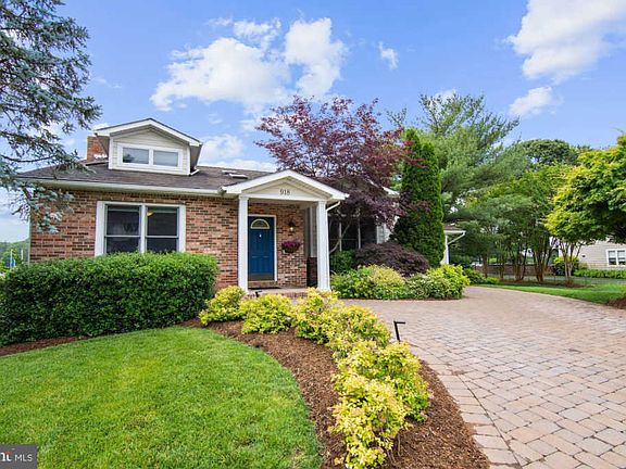 2nd image of 918 Barracuda Cove Ct