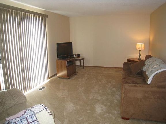 4th image of 12117 Twincreek Dr NW