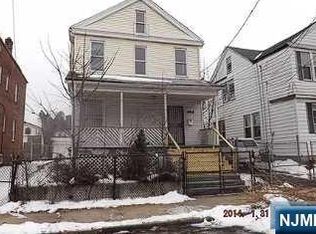 362-364 Badger Ave, Newark, NJ 07112