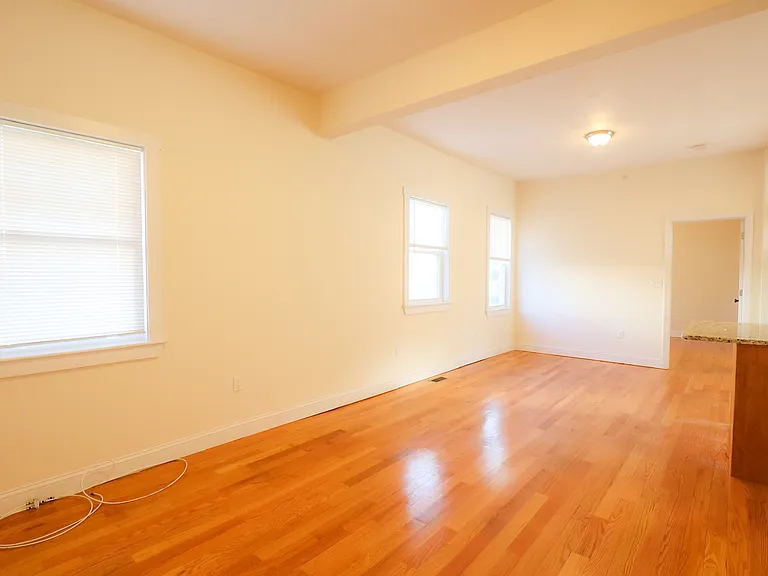 29-33 Highland Ave #3 — Photo 15