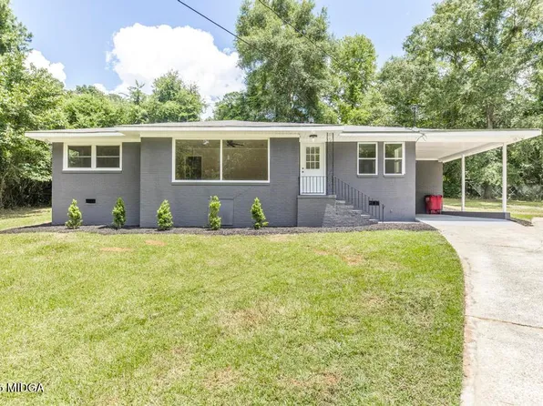 880 Winchester Cir, Macon, GA 31210