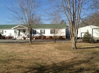 2533 Lynn Grove Rd, Murray, KY 42071