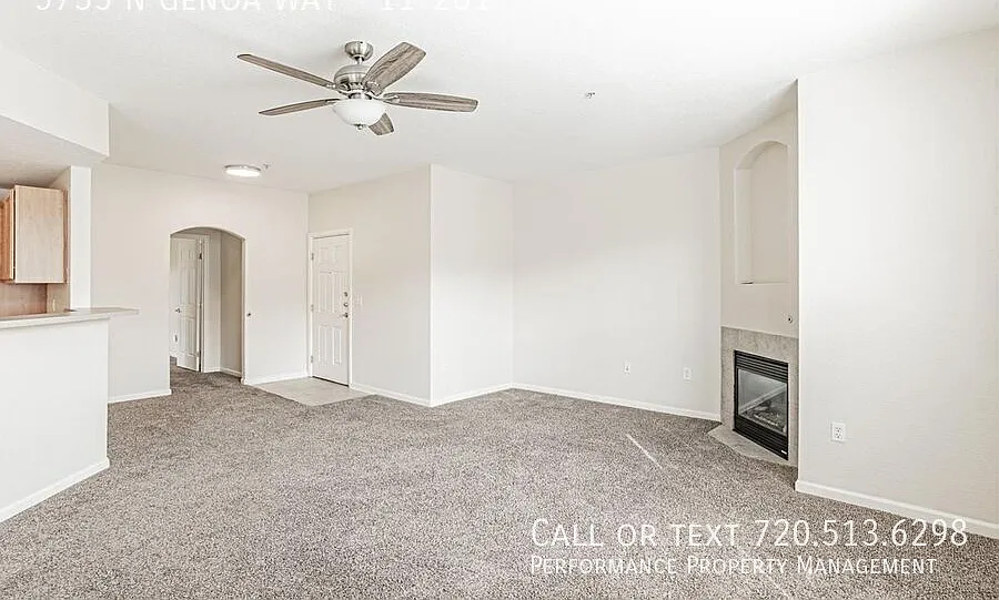 Bright Corner Condo With Mountain Views In Gated First Creek Farm - Utilities Included — Photo 4