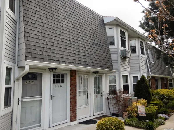 124 Millard Avenue #124, West Babylon, NY 11704