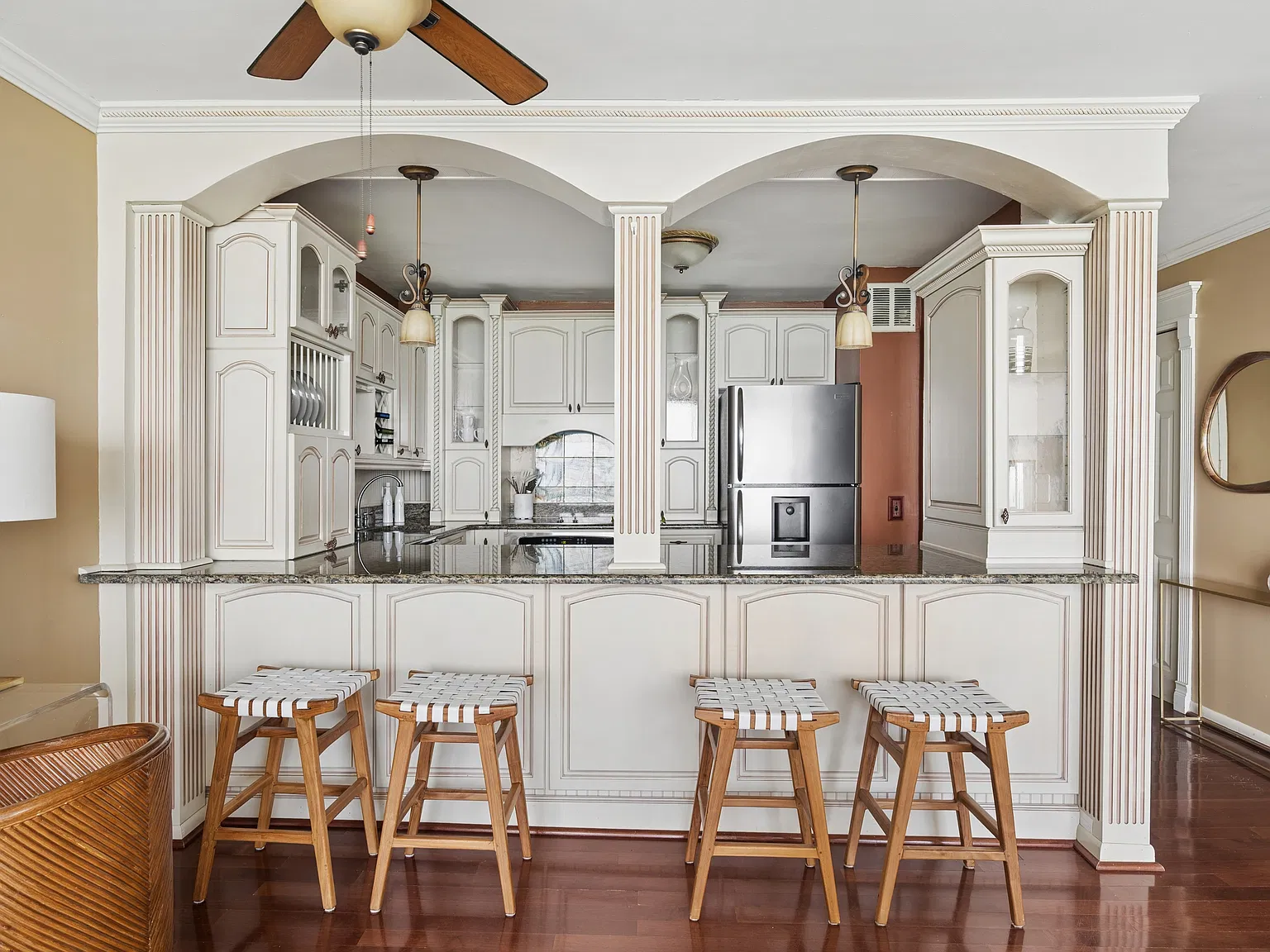 1 bed, 850 sqft, $2,150 — Photo 3