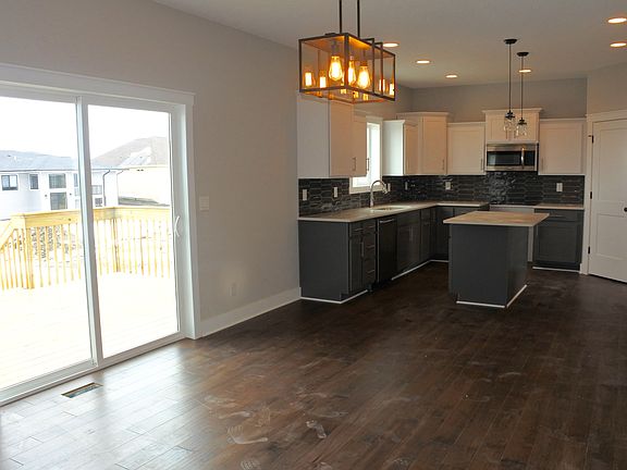 4th image of 3121 Fieldstone Ct SE