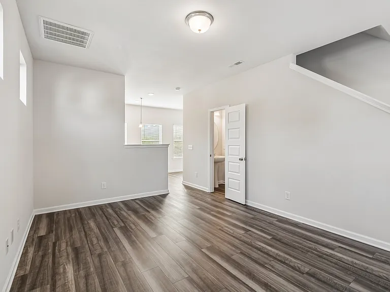 1017 Pinnacle Pkwy — Photo 9