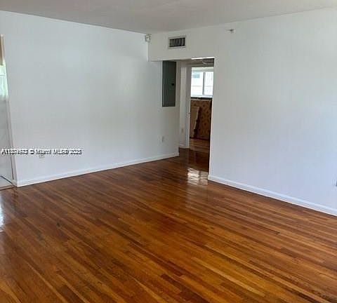 2nd image of 8226 Crespi Blvd APT 3