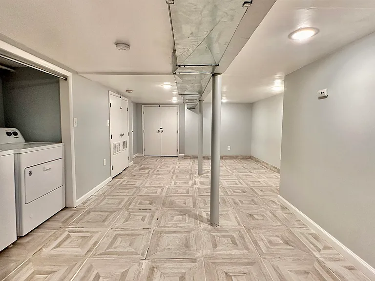 285 Grant Ave #1 — Photo 22