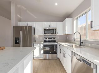 8635 W Paradise Ln, Peoria, AZ 85382