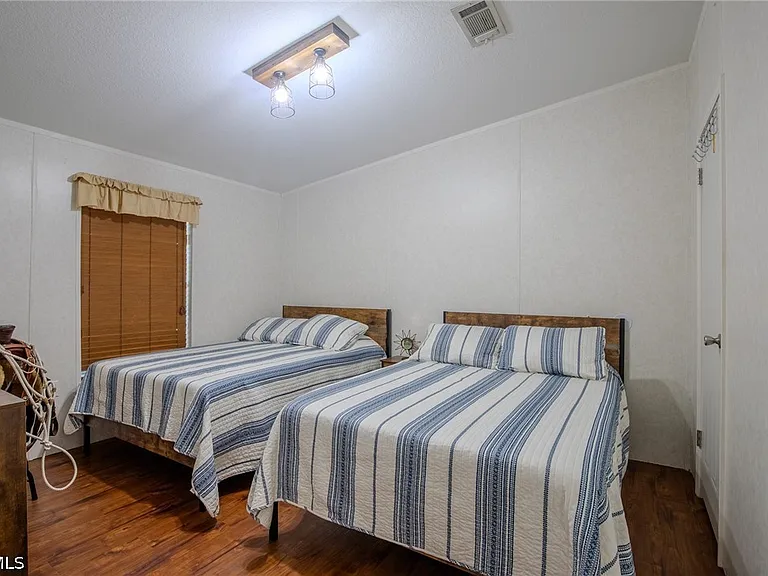 1205 Inverness Ave — Photo 13
