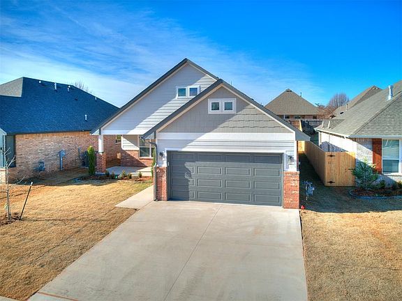3rd image of 16217 Whistle Creek Blvd