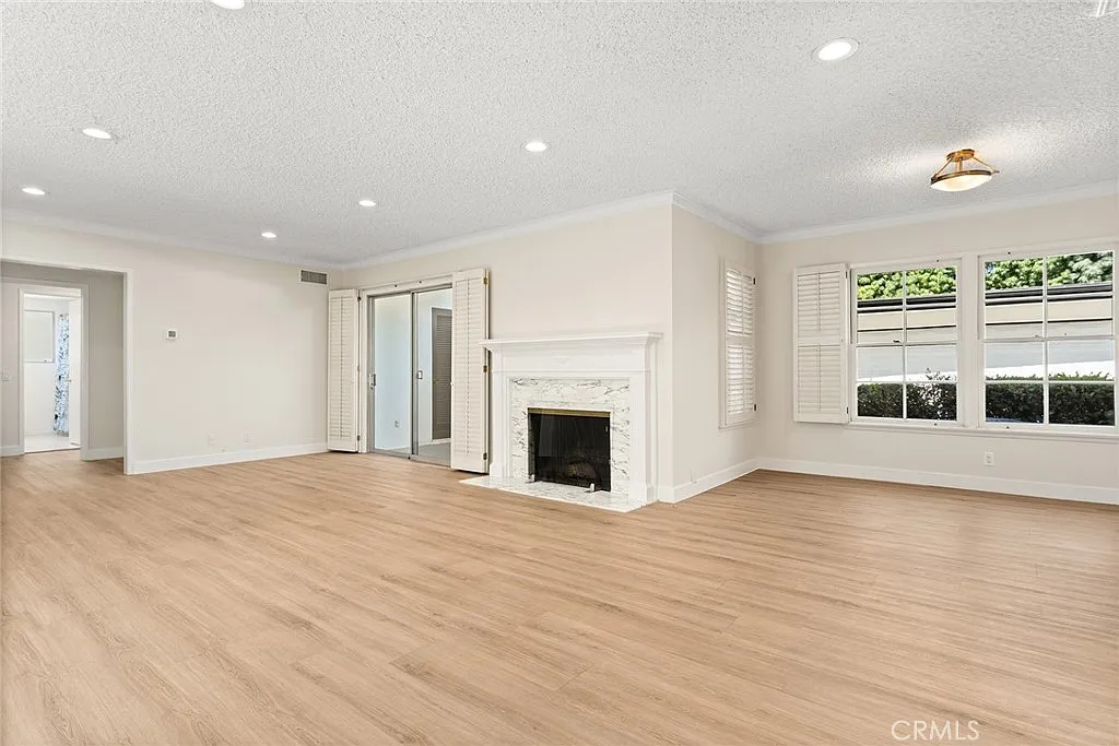 2 bed, 1494 sqft, $5,500 — Photo 4