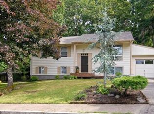 970 E 44th Ave, Eugene, OR 97405