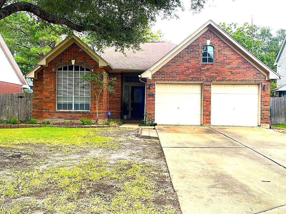 1st image of 7935 Park Hollow Ct