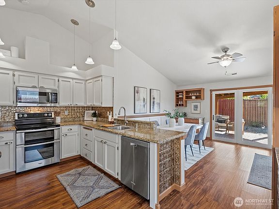 3rd image of 18509 Ballantrae Drive