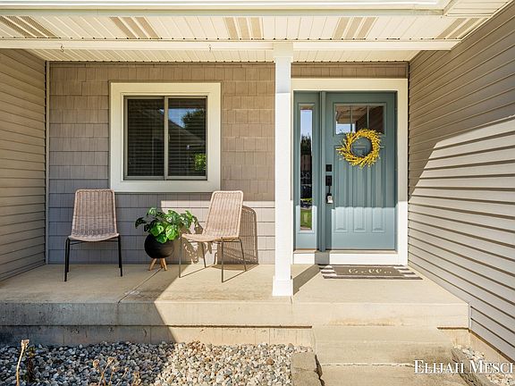3rd image of 2026 Orchard Ridge Dr NW