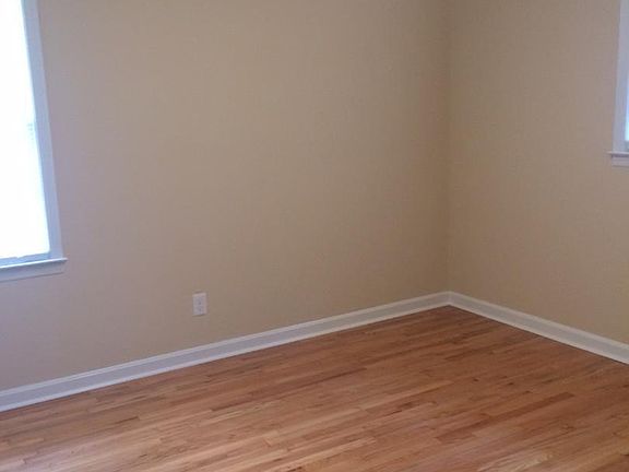 3rd image of 2103 Eastland Dr