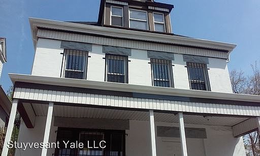 2nd image of 585 Clinton Ave #3484357