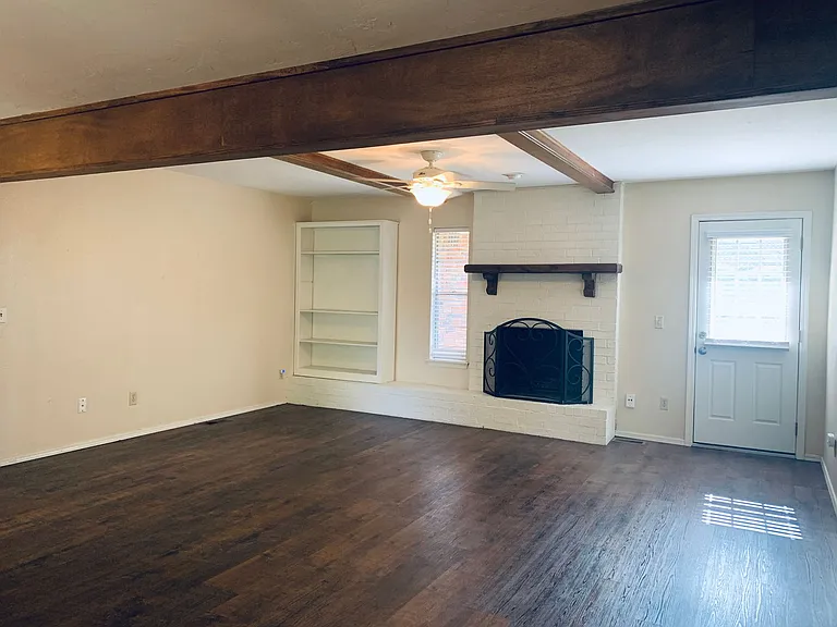 14301 Scott St — Photo 4