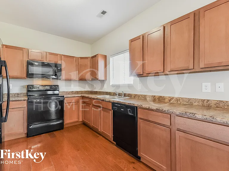3632 Wild Daisy Dr — Photo 7