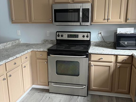 5th image of 12 Garden St #10 & 12