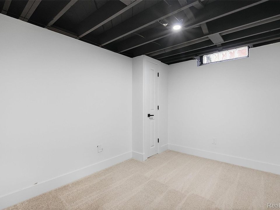 32654 Bunert Rd, photo 23