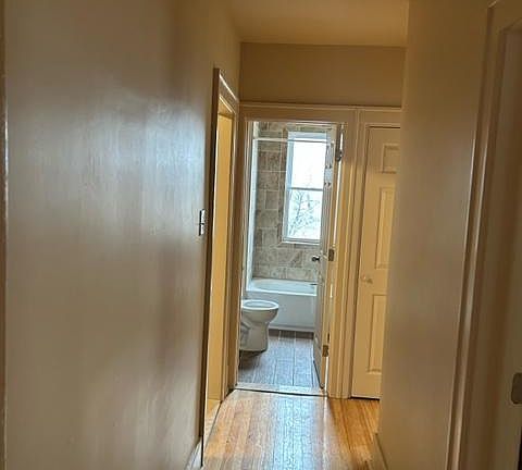 4th image of 2911 Lakewood St